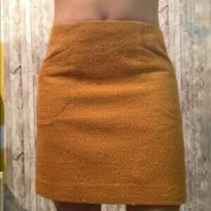 Outback Red deep yellow skirt tapestry size 10